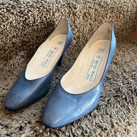 Vintage Bruno Magli Italy Slate Blue Pumps 38.5 / US 8 Leather Heels Blue Soles - Picture 13 of 16